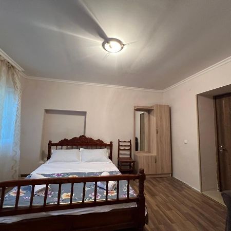 Cozy Apartment In The Centre Of Κουτάισι Εξωτερικό φωτογραφία