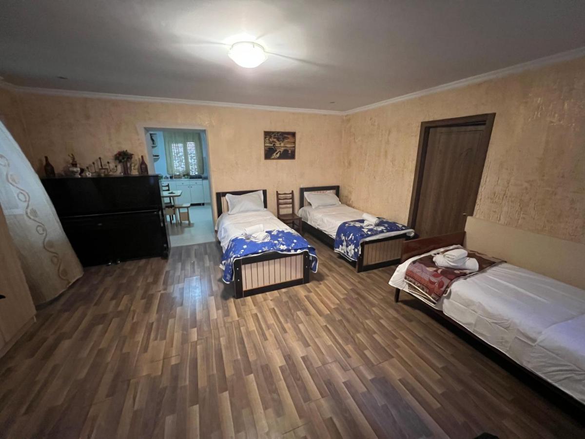 Cozy Apartment In The Centre Of Κουτάισι Εξωτερικό φωτογραφία
