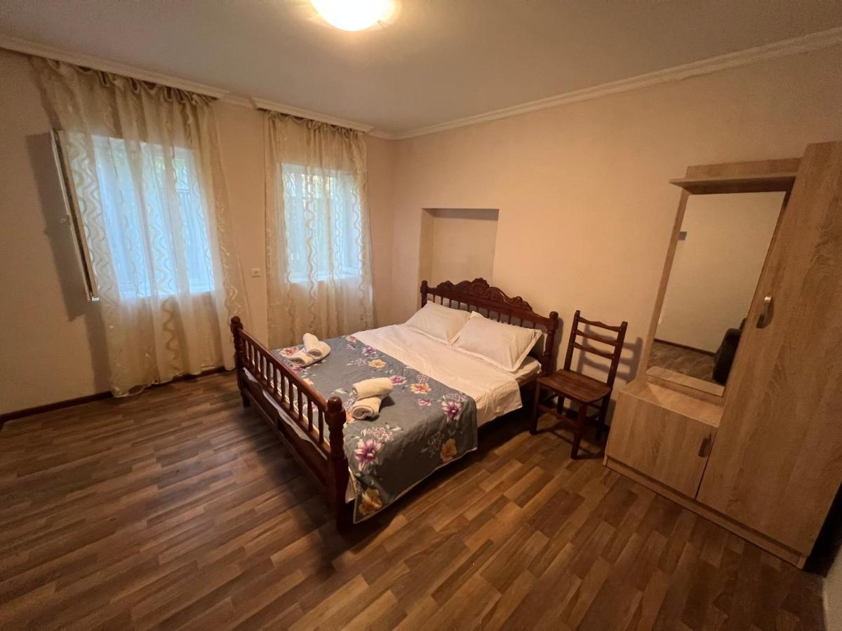 Cozy Apartment In The Centre Of Κουτάισι Εξωτερικό φωτογραφία