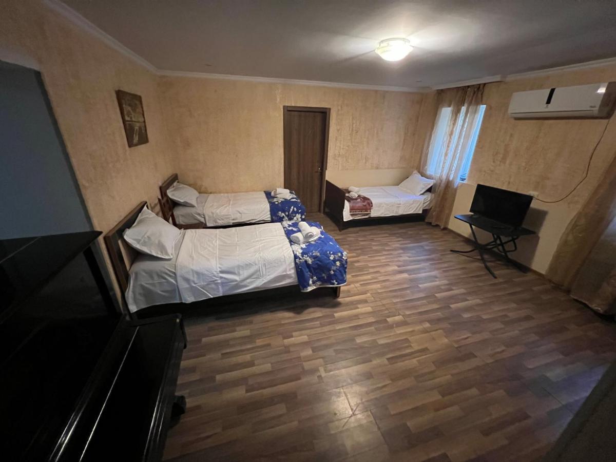 Cozy Apartment In The Centre Of Κουτάισι Εξωτερικό φωτογραφία